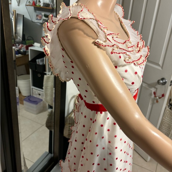 Vintage 1960s white and red polka dots gown with ruffles Size Small - Picture 4 of 12